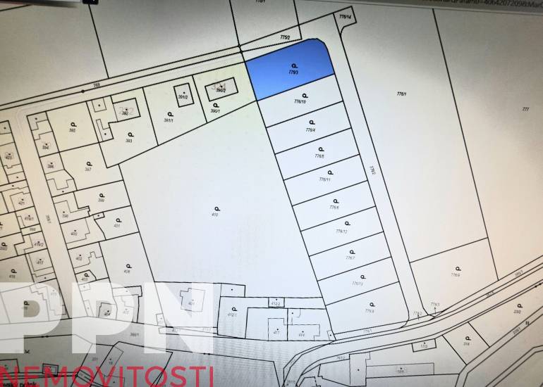 Prodej stavebního pozemku 808  m²