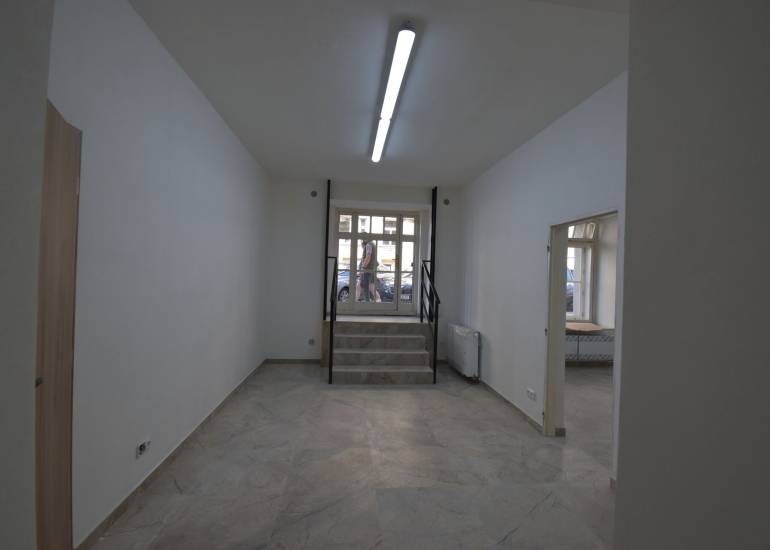Pronájem 85  m² kadeřnictví