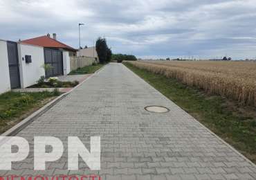 Prodej stavebního pozemku 808  m²